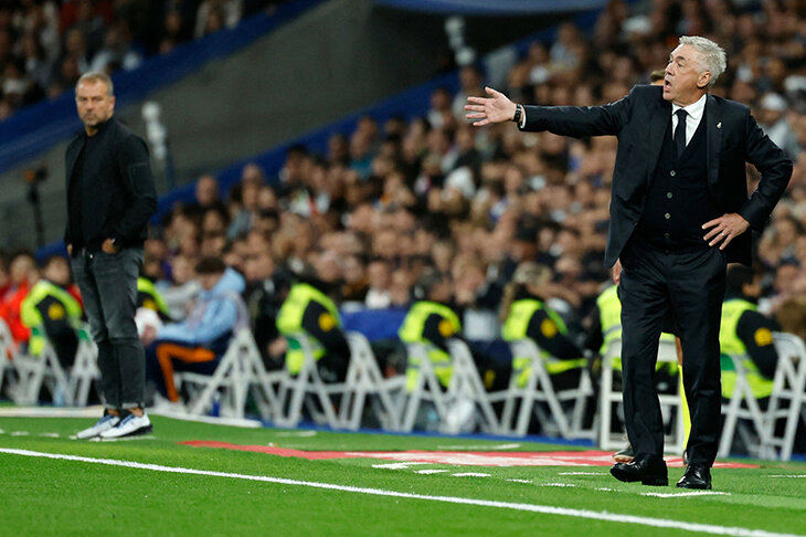 Hansi Flick i Carlo Ancelotti w el clasico 