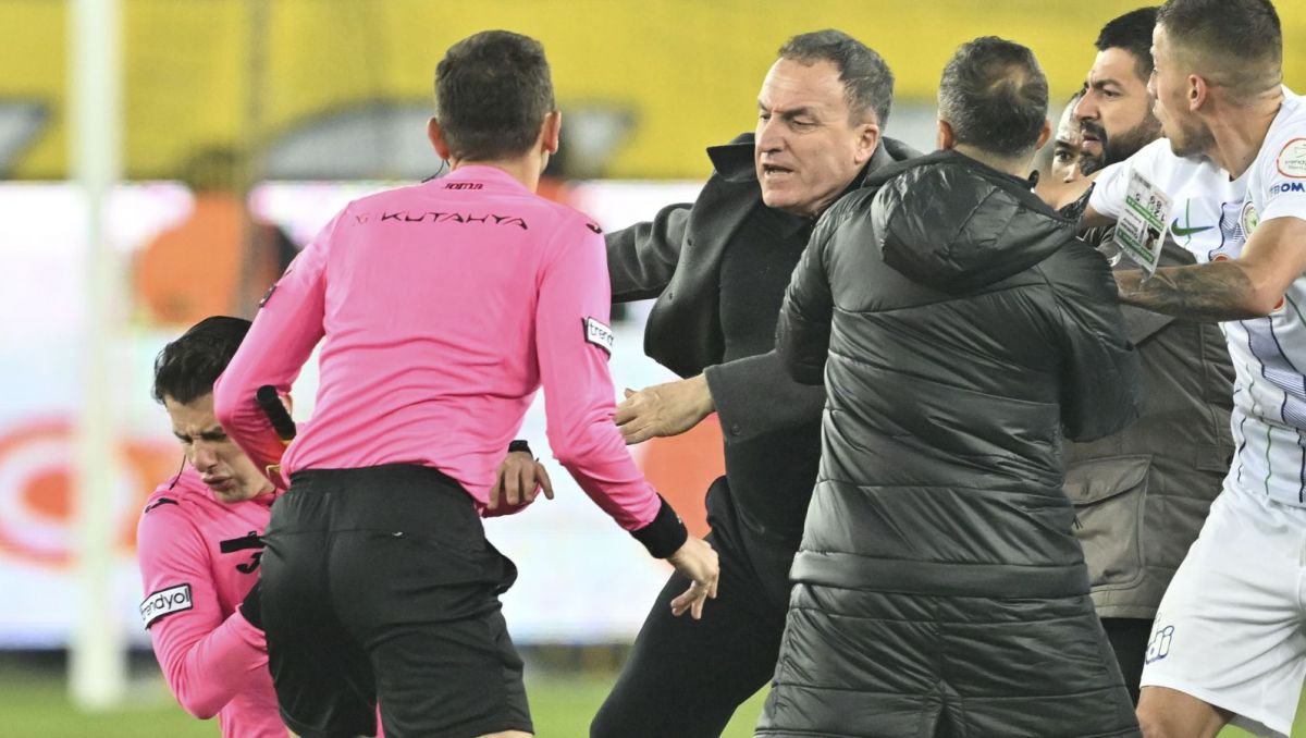 Halil Umut Meler został pobity
