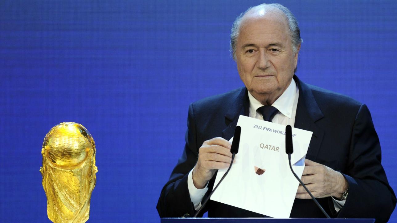 Joseph Blatter przedstawia Katar